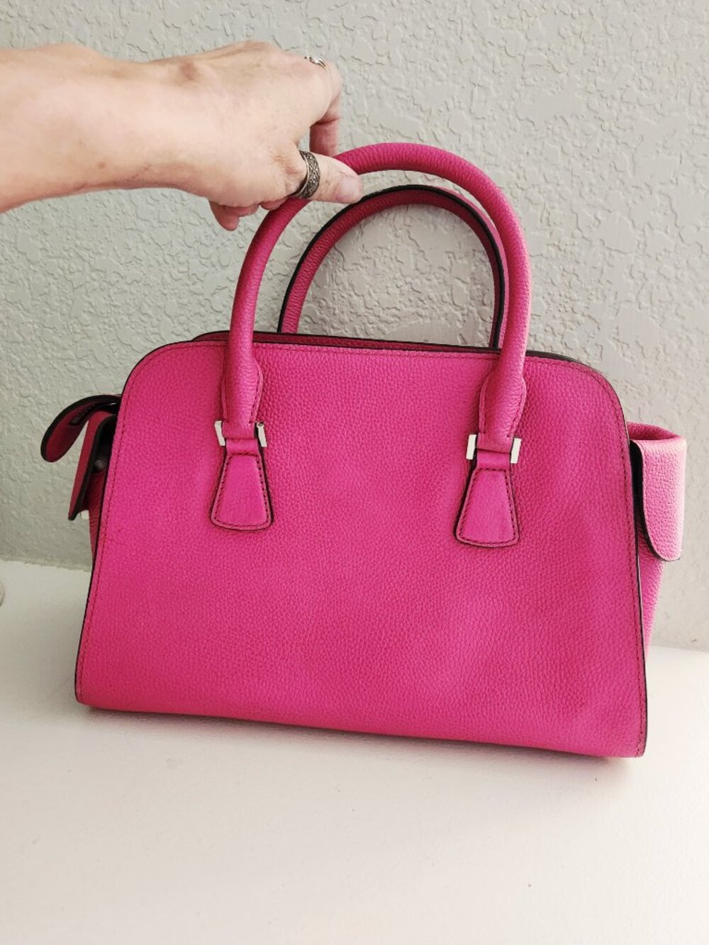 Like New Michael Kors Rasberry Pink Shoulder/Crossbody Bag Purse - Picture 3 of 16